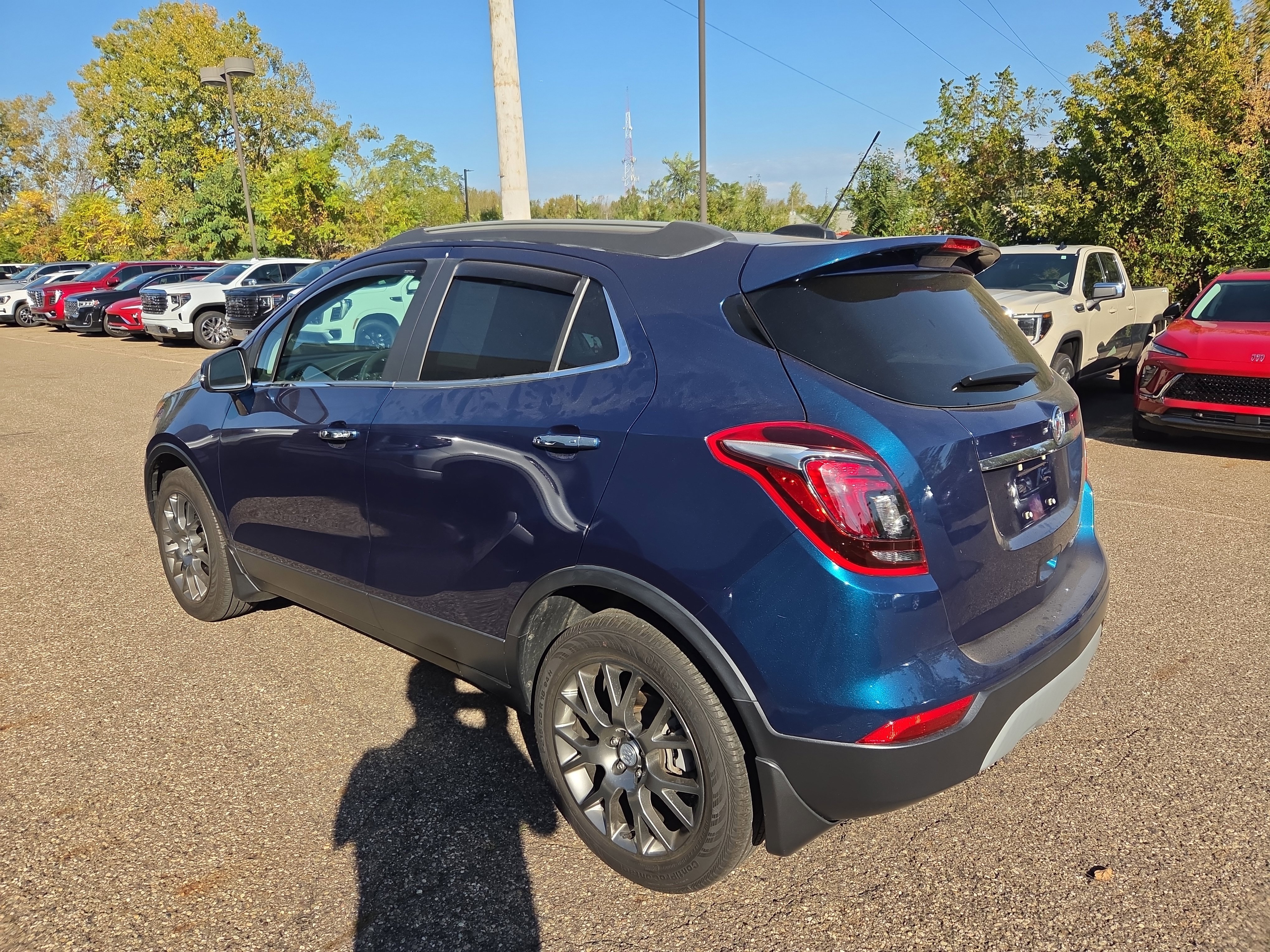 Used 2019 Buick Encore Sport Touring FWD image 5