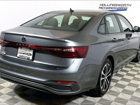 Used 2025 Volkswagen Jetta Sport FWD image 9