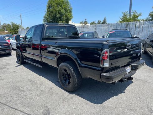 Used 2006 Ford F250 XLT image 5