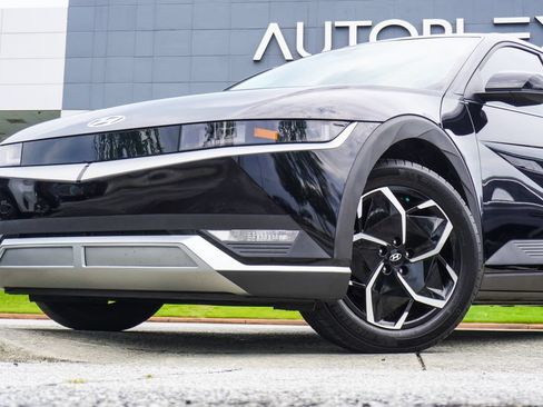 Used 2023 Hyundai Ioniq 5 SE RWD image 2