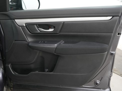 Used 2021 Honda CR-V LX image 9