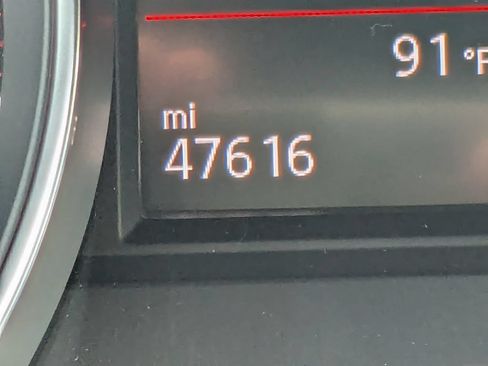 Used 2018 Volkswagen GTI SE FWD image 42
