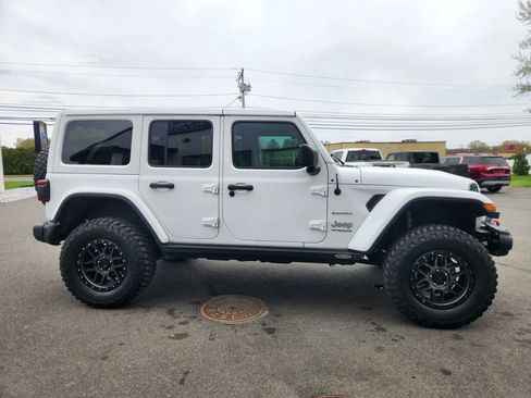Used 2018 Jeep Wrangler Unlimited Sahara w/ Dual Top Group AWD/4WD image 20