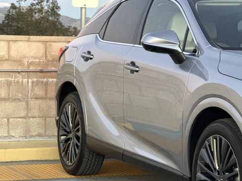 New 2026 Lexus RX 450h RX 450h+ Luxury image 5