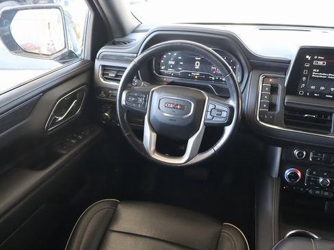 Used 2023 GMC Yukon XL SLT image 22