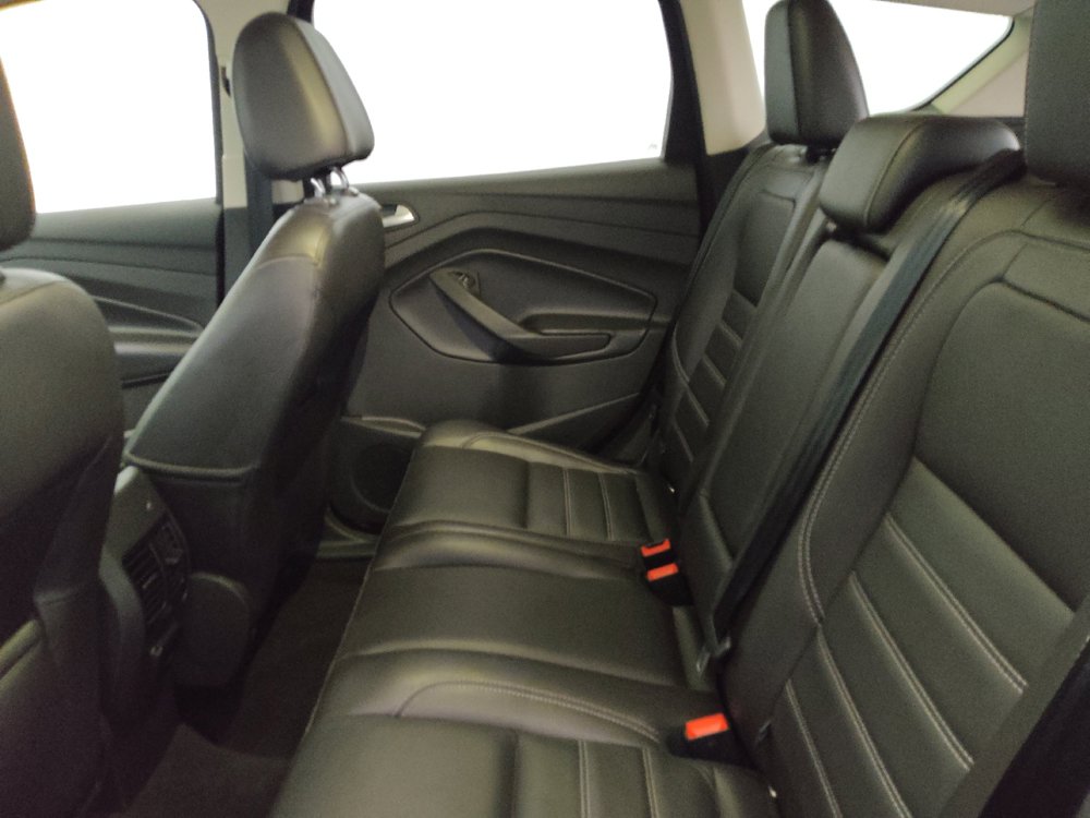 Used 2017 Ford Escape SE w/ SE Leather Comfort Package AWD/4WD image 18