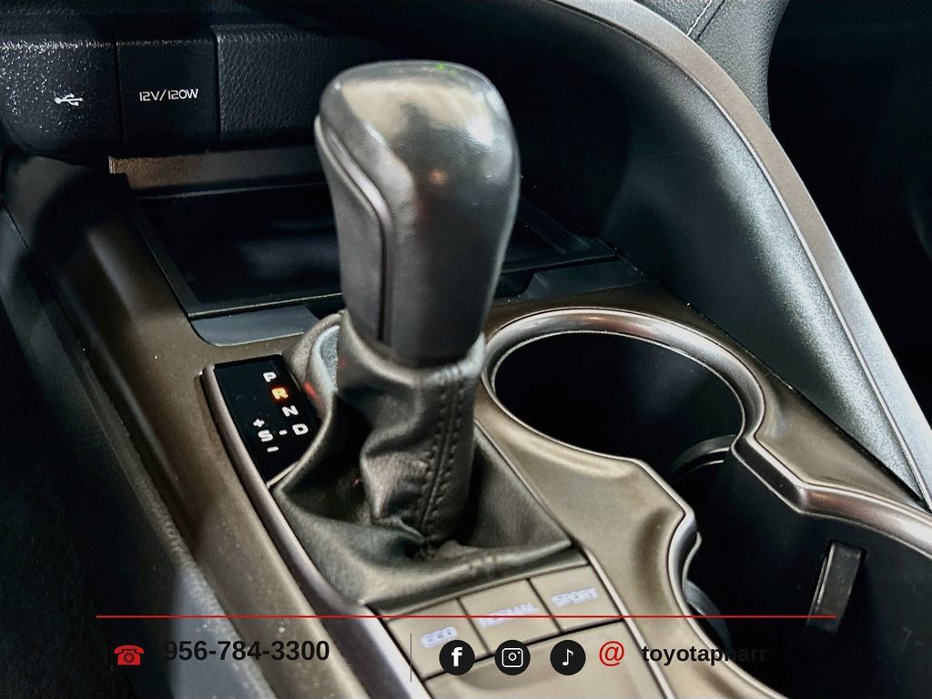 Used 2023 Toyota Camry SE FWD image 15
