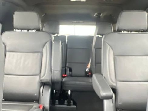 Used 2025 GMC Yukon XL Denali AWD/4WD image 21