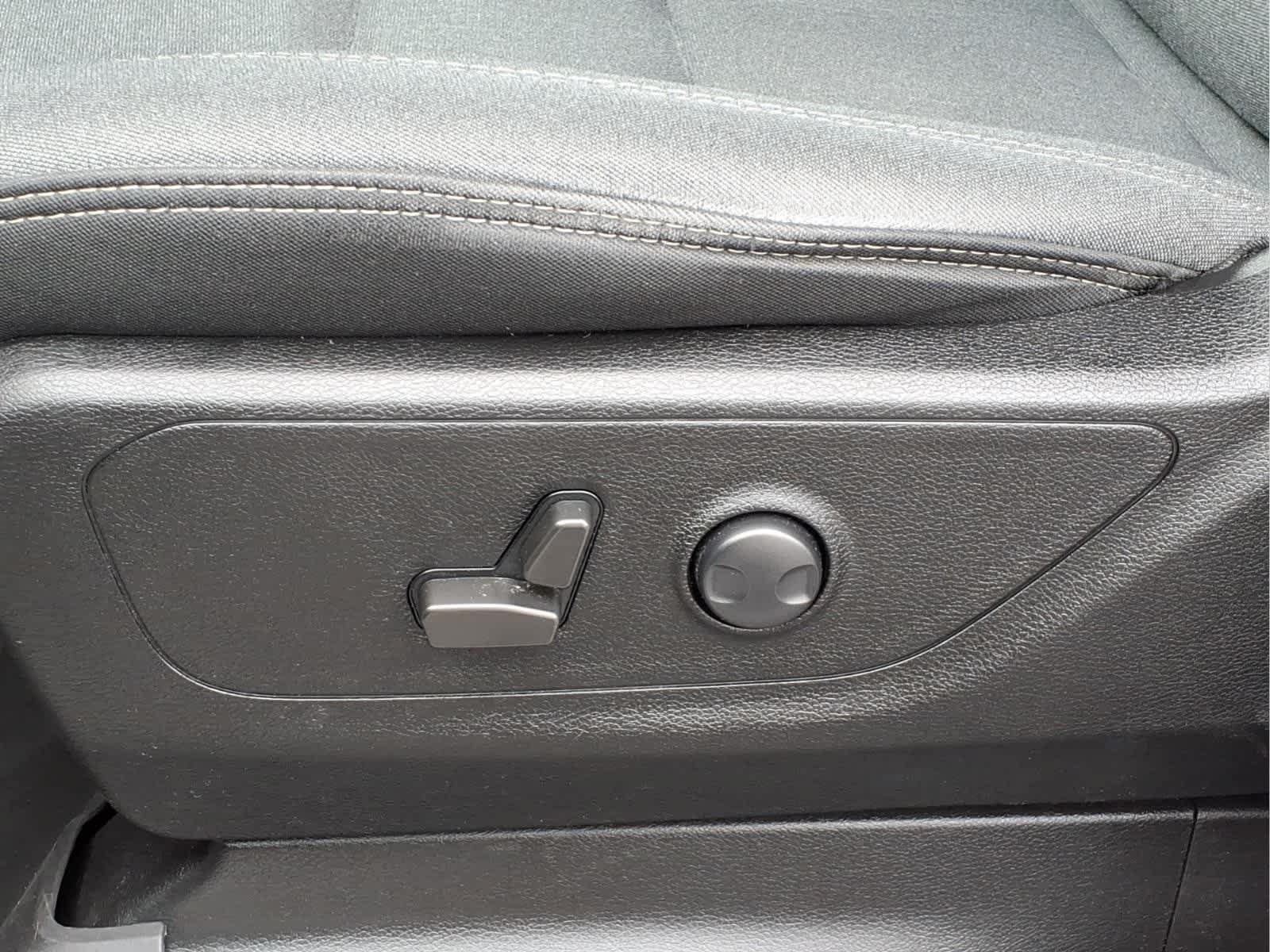 Used 2022 RAM 1500 Big Horn AWD/4WD image 15