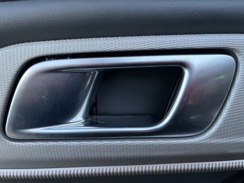 Used 2025 Ford Explorer Active image 11