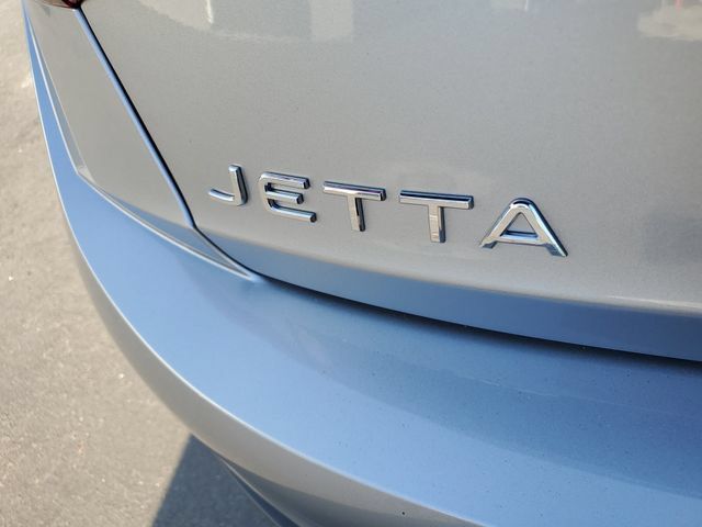 Certified 2024 Volkswagen Jetta SE w/ Panoramic Sunroof Package FWD image 13