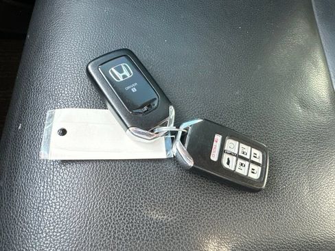 Used 2023 Honda Odyssey Touring image 18