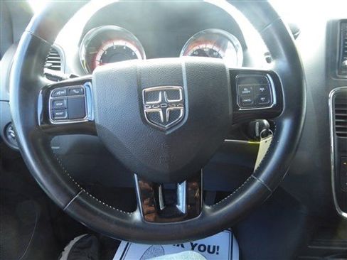 Used 2018 Dodge Grand Caravan SE image 14