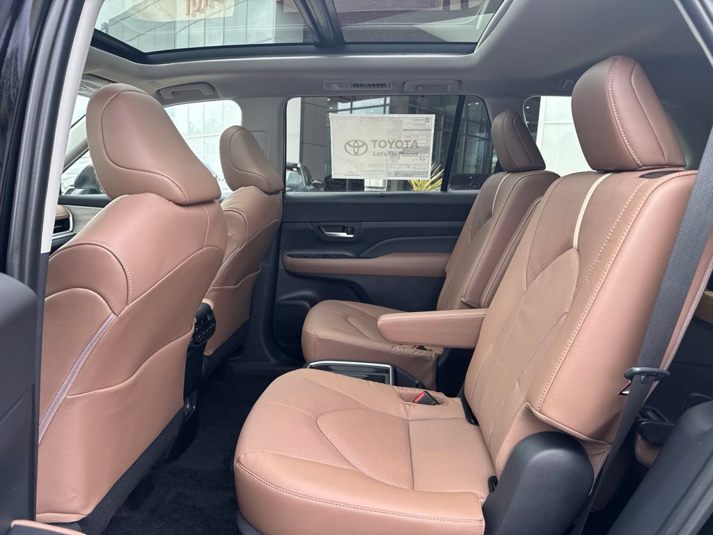New 2026 Toyota Grand Highlander AWD image 12