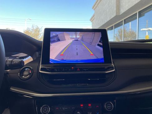 Used 2025 Jeep Compass Trailhawk image 23