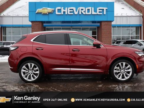 Used 2023 Buick Envision Avenir image 1