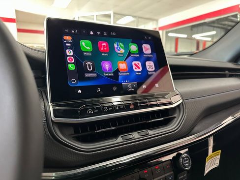 New 2026 Jeep Compass Latitude image 25