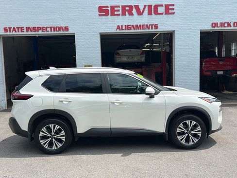 Used 2023 Nissan Rogue SV w/ SV Premium B Package image 1