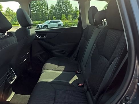 Used 2023 Subaru Forester Premium AWD/4WD image 8