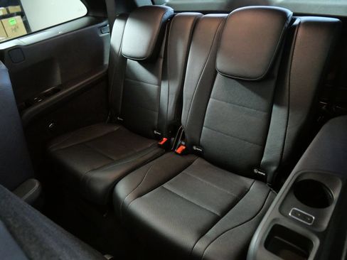 Used 2021 Mercedes-Benz GLS 450 4MATIC image 14