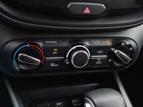 Certified 2024 Kia Soul LX w/ Option Group 015 image 21