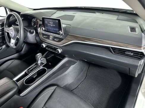 Used 2023 Nissan Altima 2.5 SV FWD image 30