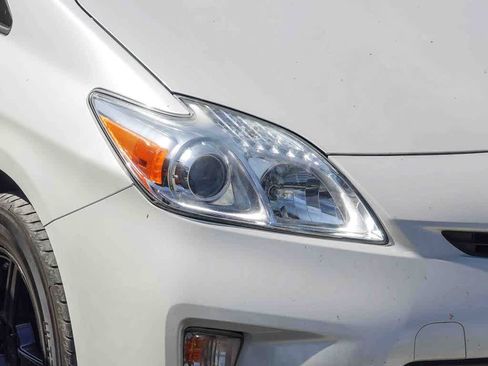 Used 2014 Toyota Prius Four image 4