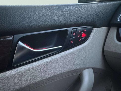 Used 2013 Volkswagen Passat 2.5 SEL Premium image 27