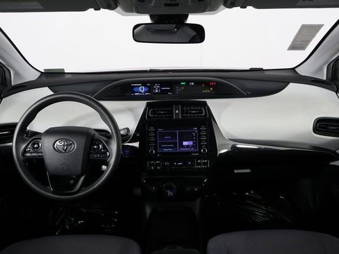 Used 2022 Toyota Prius LE image 8
