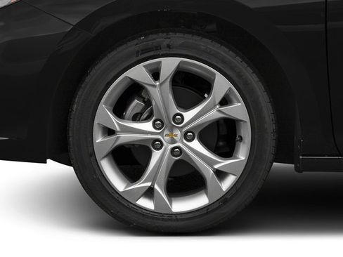 Used 2017 Chevrolet Cruze Premier image 14