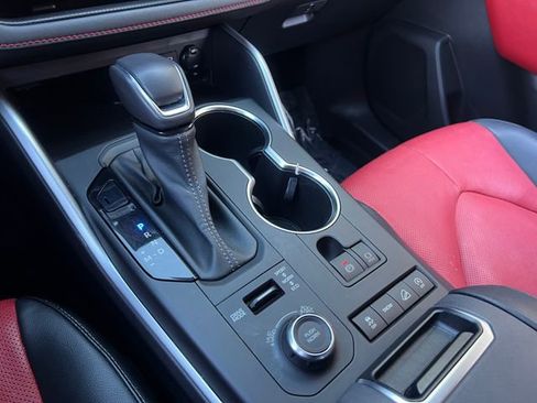 Used 2022 Toyota Highlander XSE image 28