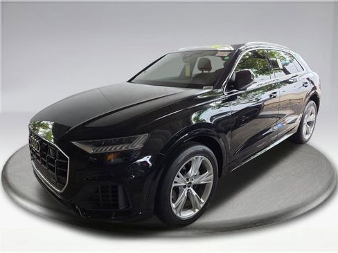 Used 2023 Audi Q8 Premium w/ Convenience Package image 12