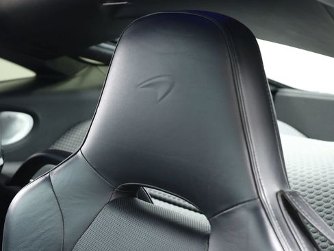 Used 2021 McLaren GT RWD image 23