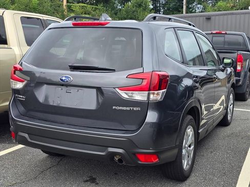 Used 2023 Subaru Forester AWD/4WD image 10