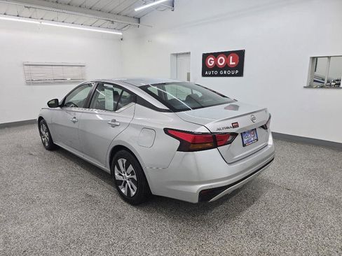 Used 2024 Nissan Altima 2.5 S FWD image 5