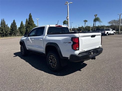 Used 2024 Chevrolet Colorado ZR2 w/ ZR2 Convenience Package III image 6