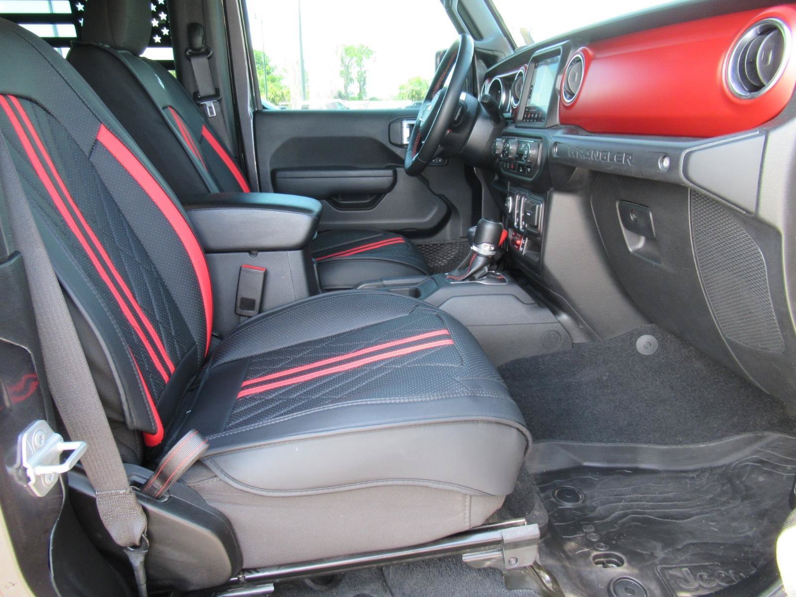 Used 2022 Jeep Wrangler Rubicon AWD/4WD image 10