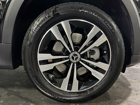 Certified 2025 Mercedes-Benz GLB 250 4MATIC image 10