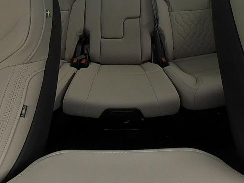 New 2025 Volvo EX90 Ultra image 34