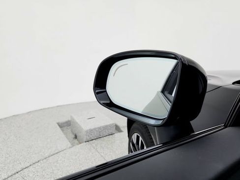 New 2026 Volvo XC60 B5 Plus w/ Protection Package Premier AWD/4WD image 19