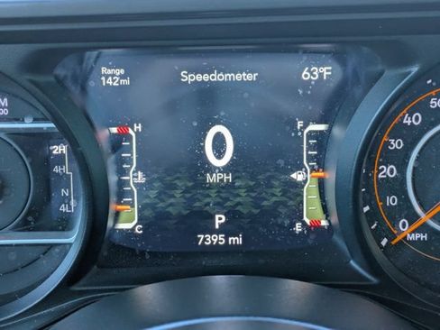 Used 2025 Jeep Gladiator Mojave AWD/4WD image 30