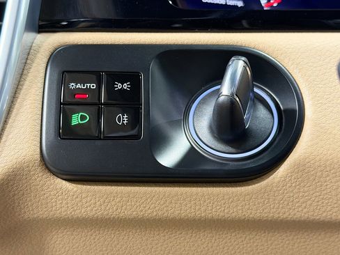 Used 2019 Porsche Cayenne image 33