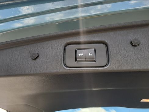 New 2026 Nissan Pathfinder SL FWD image 11