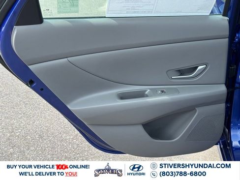 Used 2025 Hyundai Elantra Sport image 18