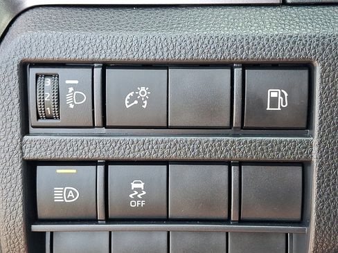 Used 2025 Toyota 4Runner SR5 AWD/4WD image 26