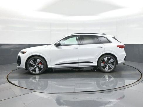 New 2026 Audi SQ5 Premium Plus AWD/4WD image 4