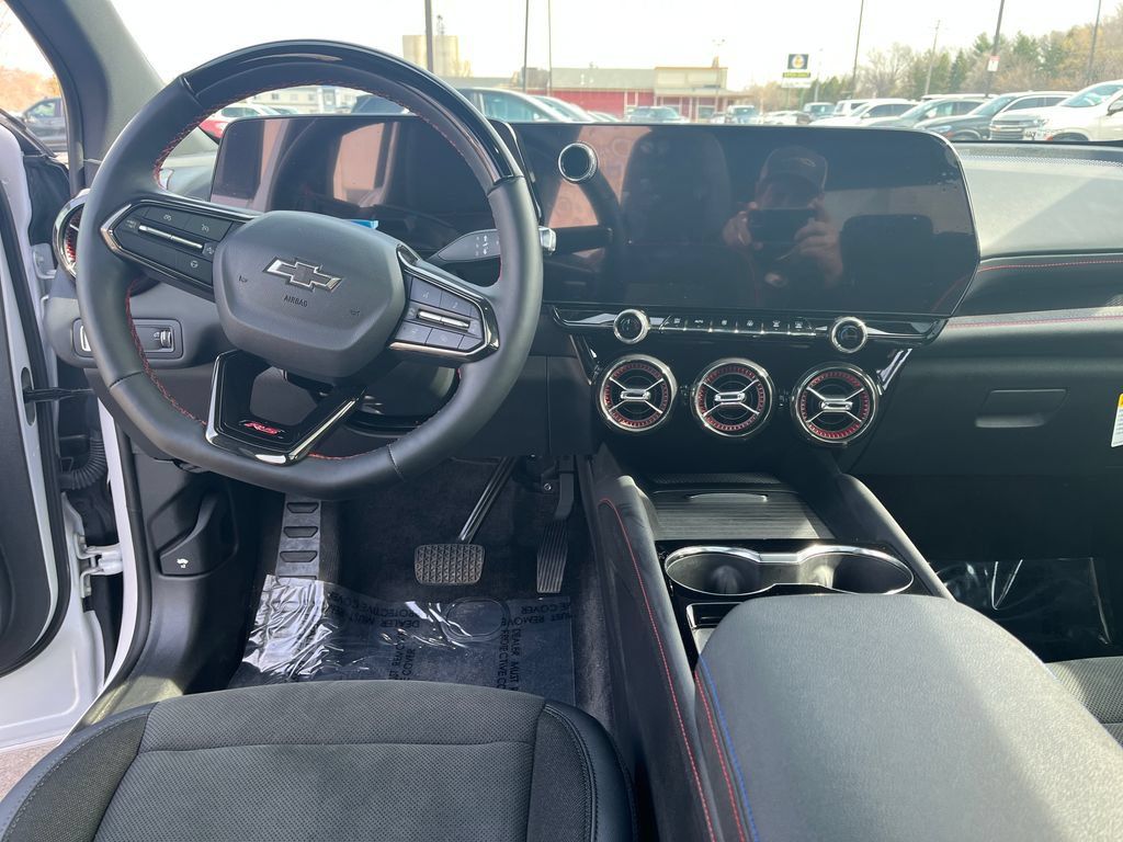 New 2025 Chevrolet Blazer EV RS w/ Super Cruise Package AWD/4WD image 13