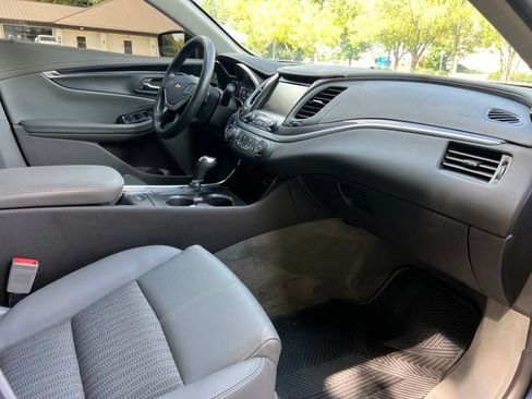 Used 2019 Chevrolet Impala LS FWD image 22