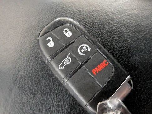 Used 2024 Dodge Durango GT RWD image 32
