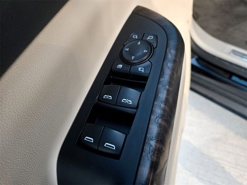 Used 2023 GMC Acadia Denali image 35